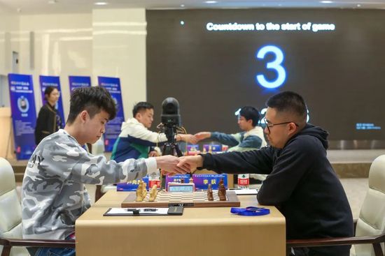 猛烈顶弄h禁欲老师h春潮视频